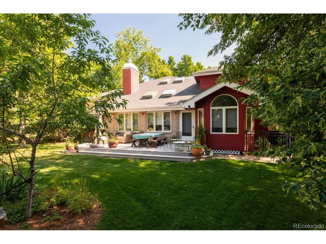 Photo of 1127 Juniper Ave