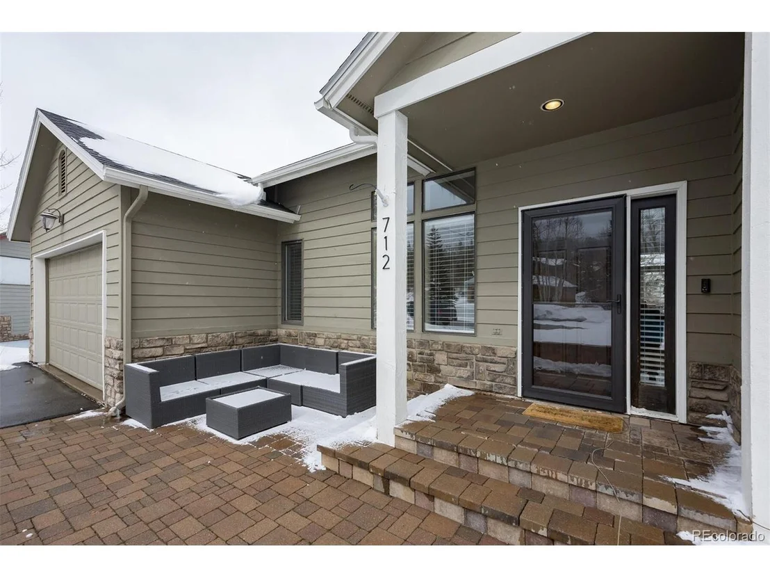 Photo of 712 Eveningstar Rd
