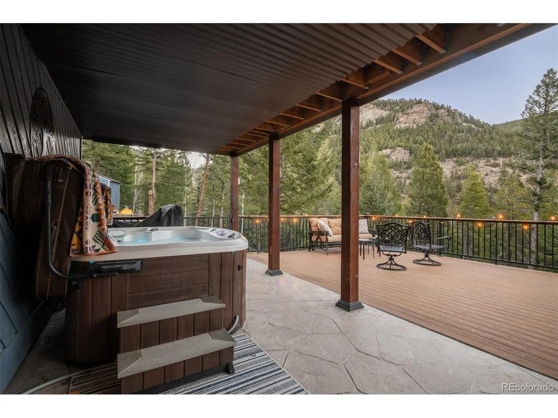 Photo of 212 Juniper Ln