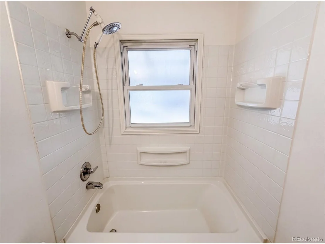 Photo of 4365 Iris St
