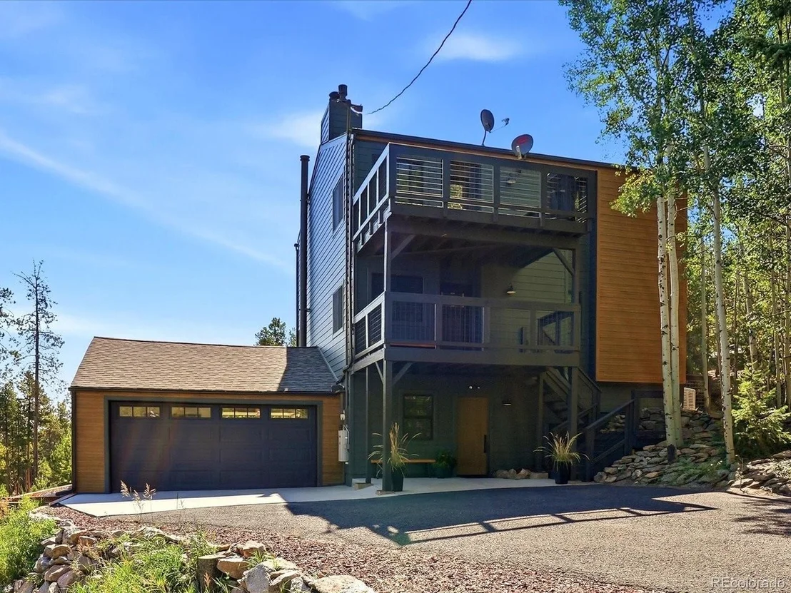 Photo of 10594 Crystal Dr