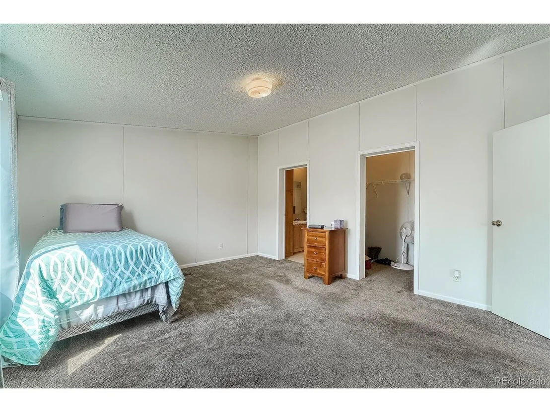 Photo of 215 Elm St