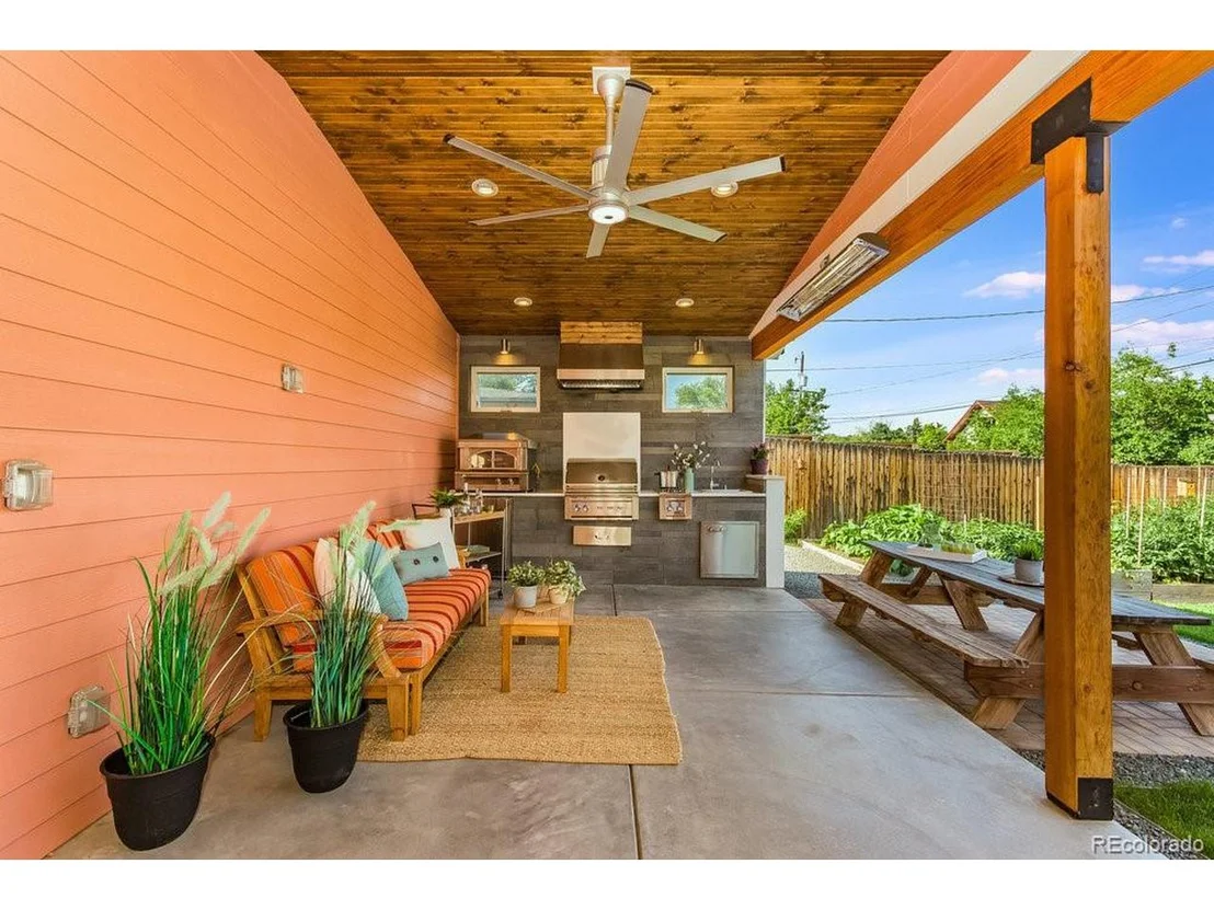 Photo of 5350 Iris St
