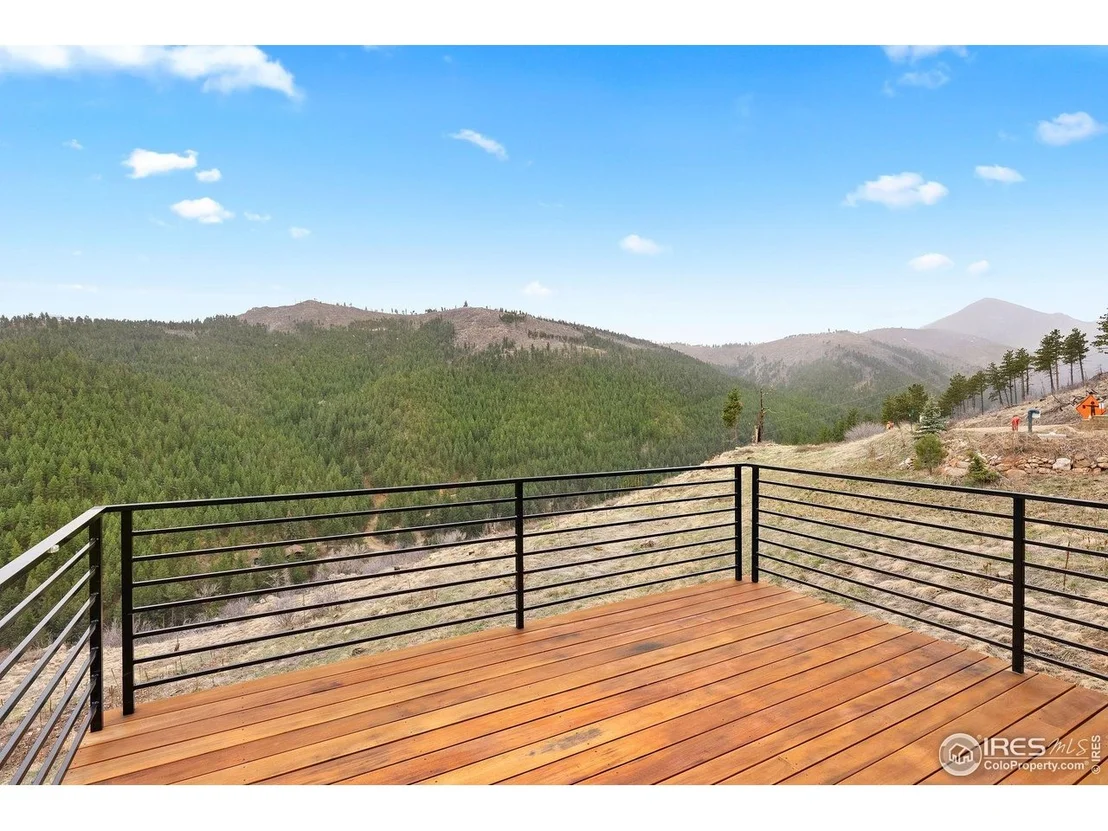 Photo of 450 Melvina Hill Rd
