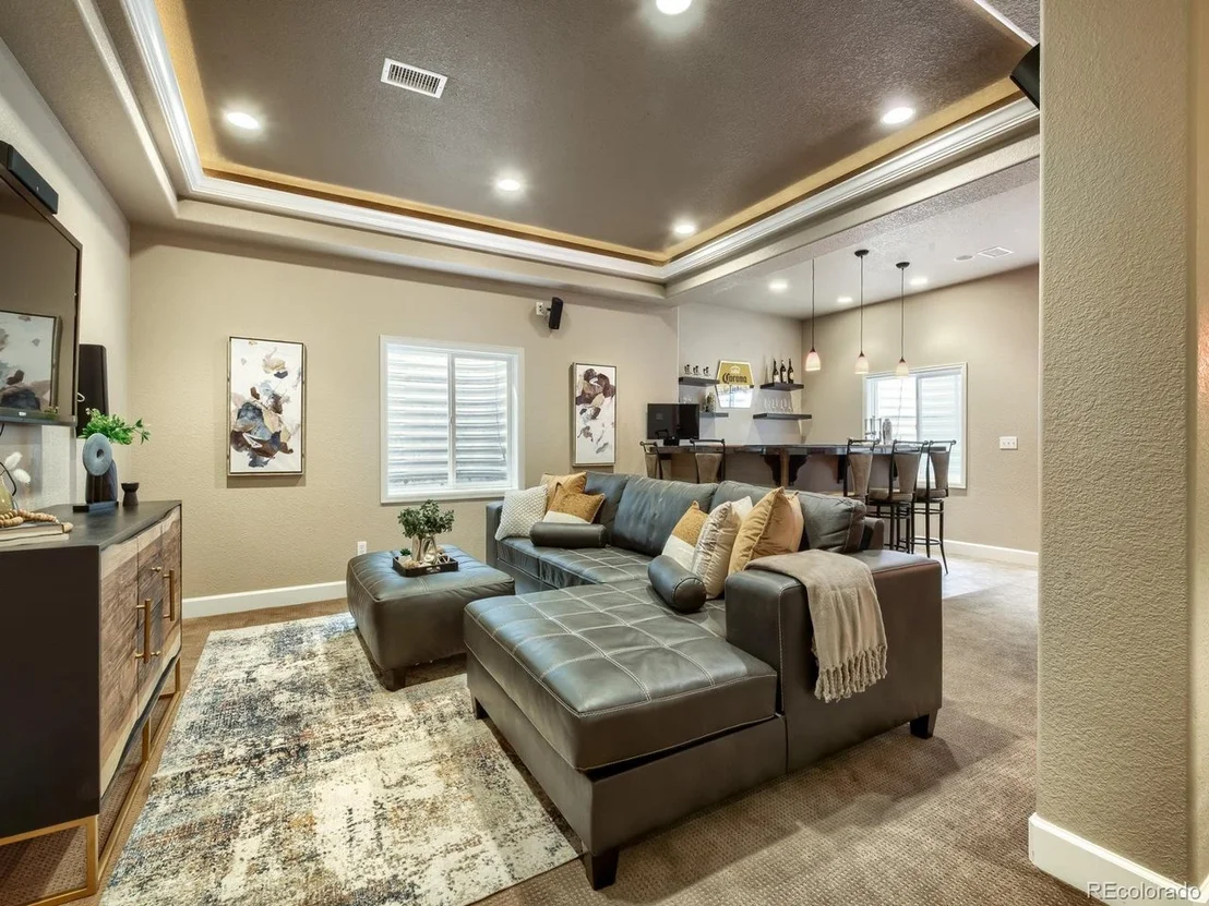 Photo of 11039 Valleybrook Cir
