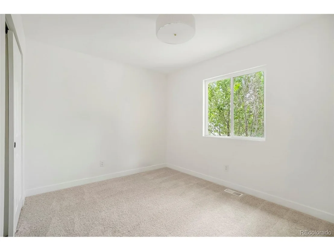 Photo of 2216 Apple Ave