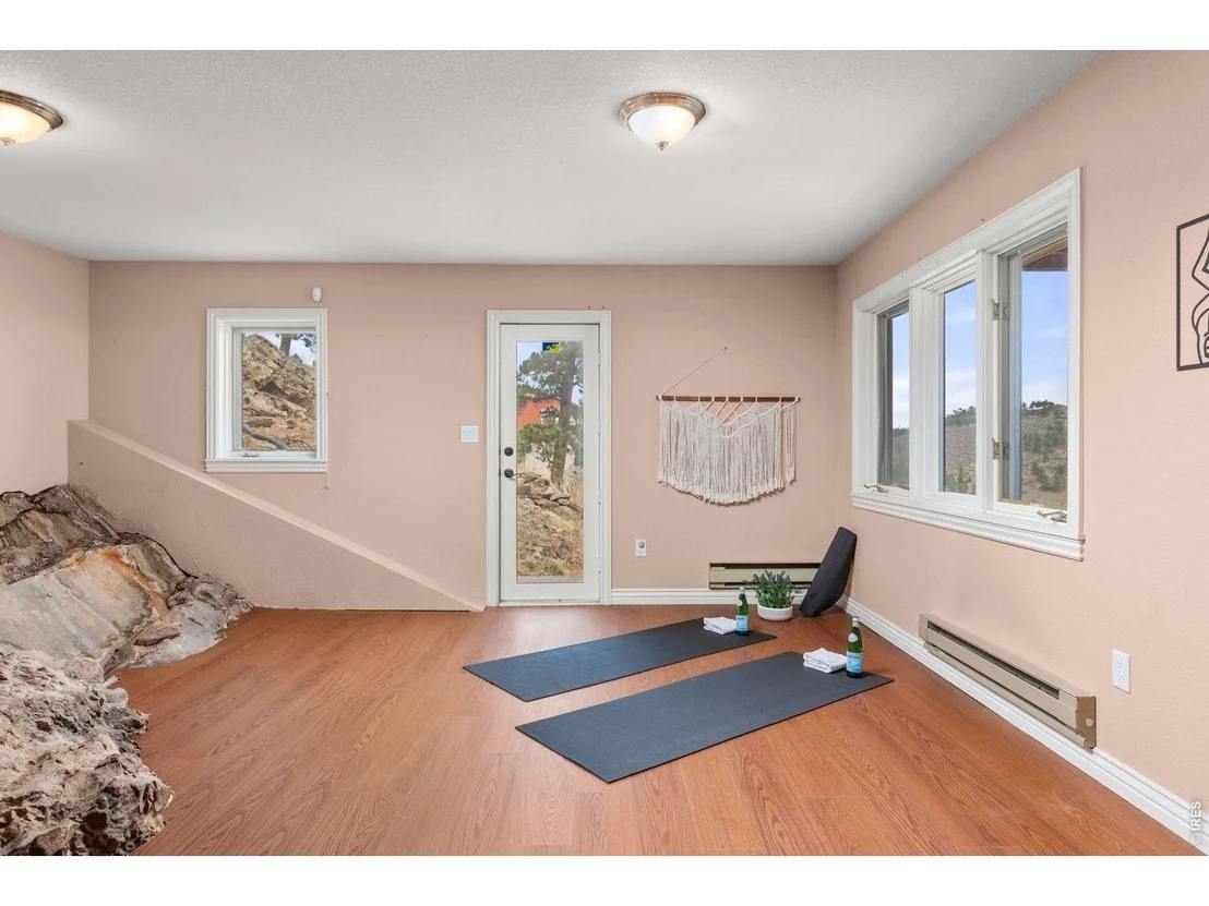 Photo of 6183 Red Hill Rd