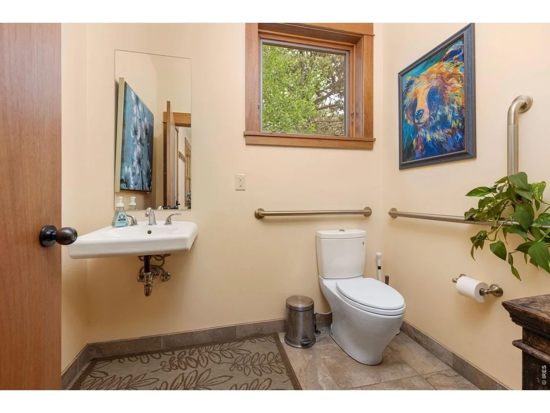 Photo of 5695 Sunshine Canyon Dr