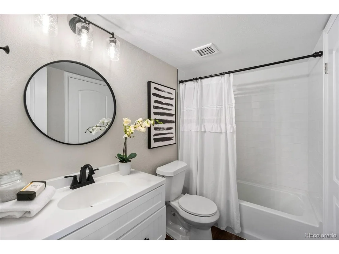 Photo of 7141 Fenton Cir