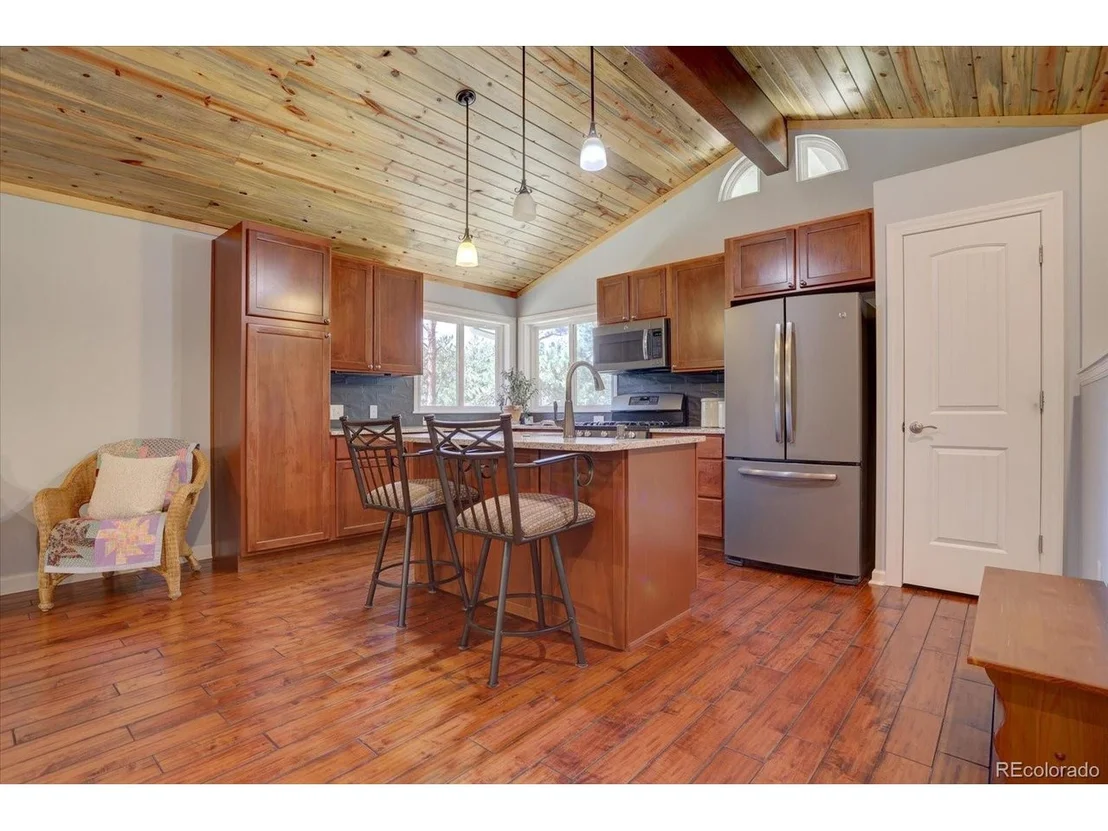 Photo of 29577 Larkspur