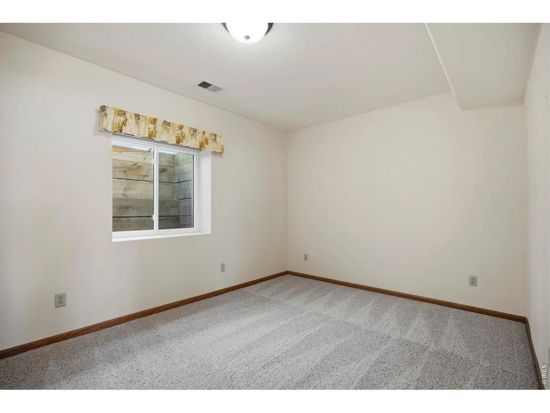 Photo of 510 Lakeside Pl
