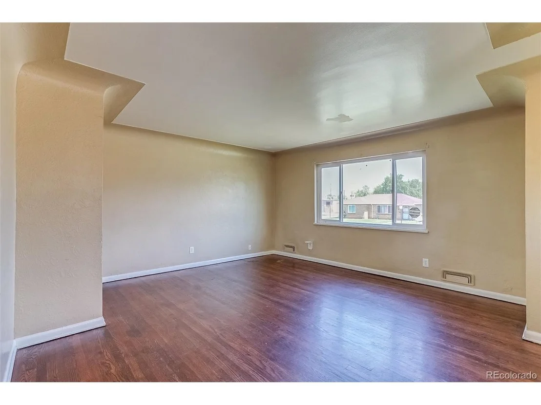 Photo of 3685 Jasmine St