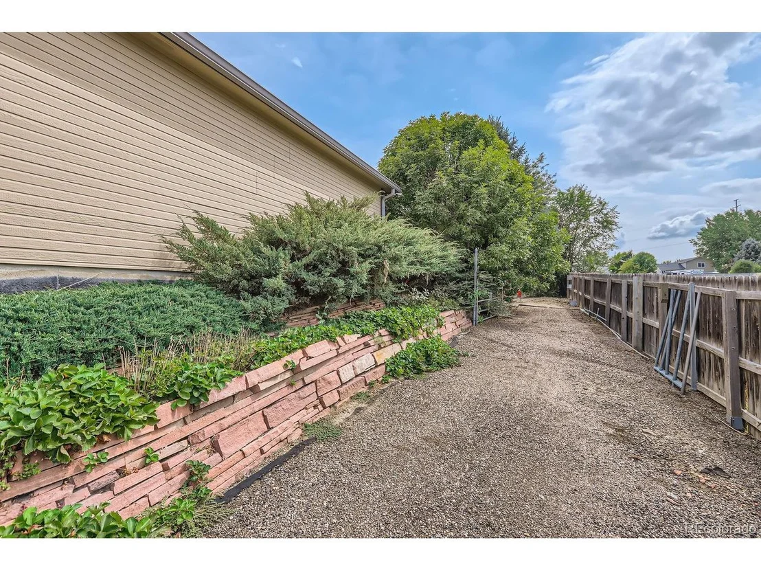 Photo of 153 Falcon Cir