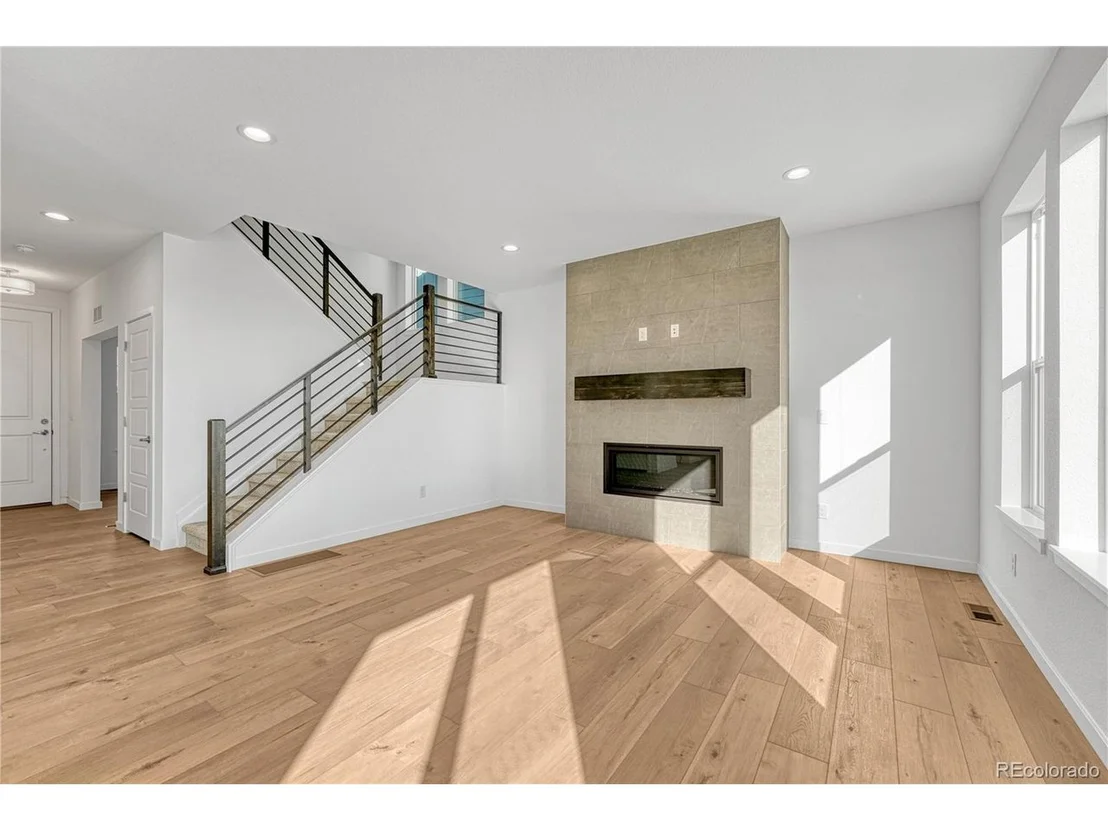 Photo of 246 Mohawk Cir