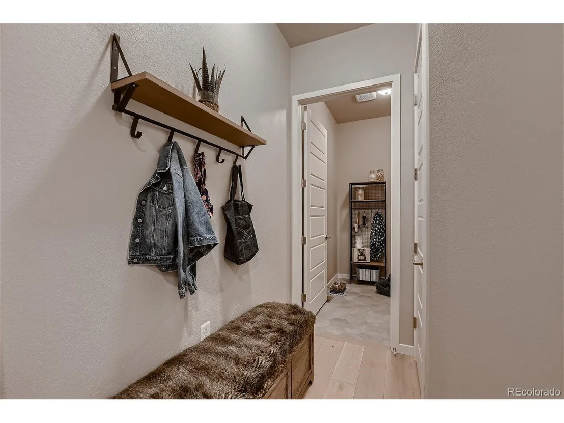 Photo of 895 Quarry Cir