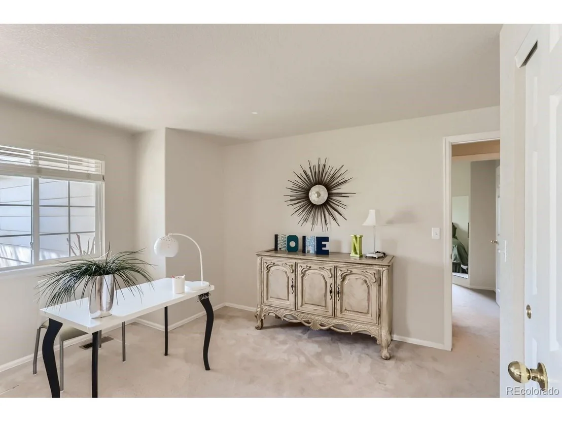 Photo of 738 Sandpoint Dr