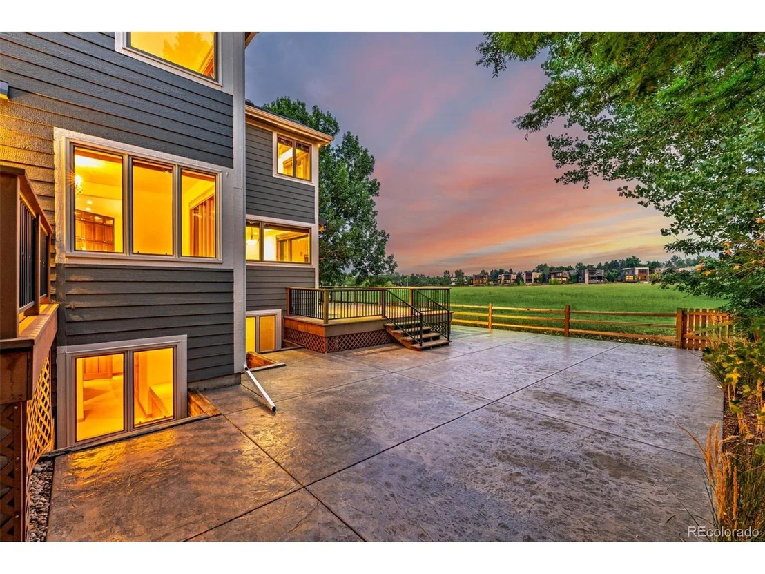 Photo of 990 Utica Cir