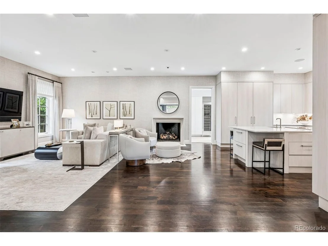 Photo of 450 Steele St