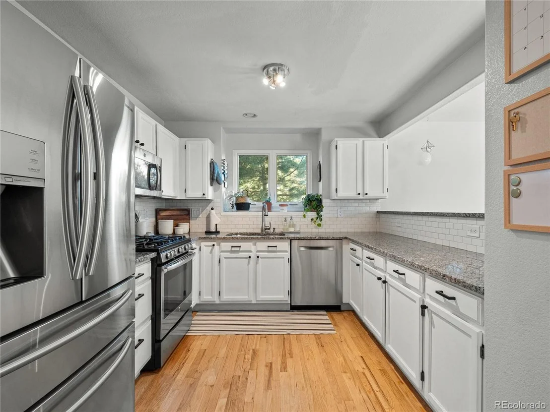 Photo of 13415 Falls Dr