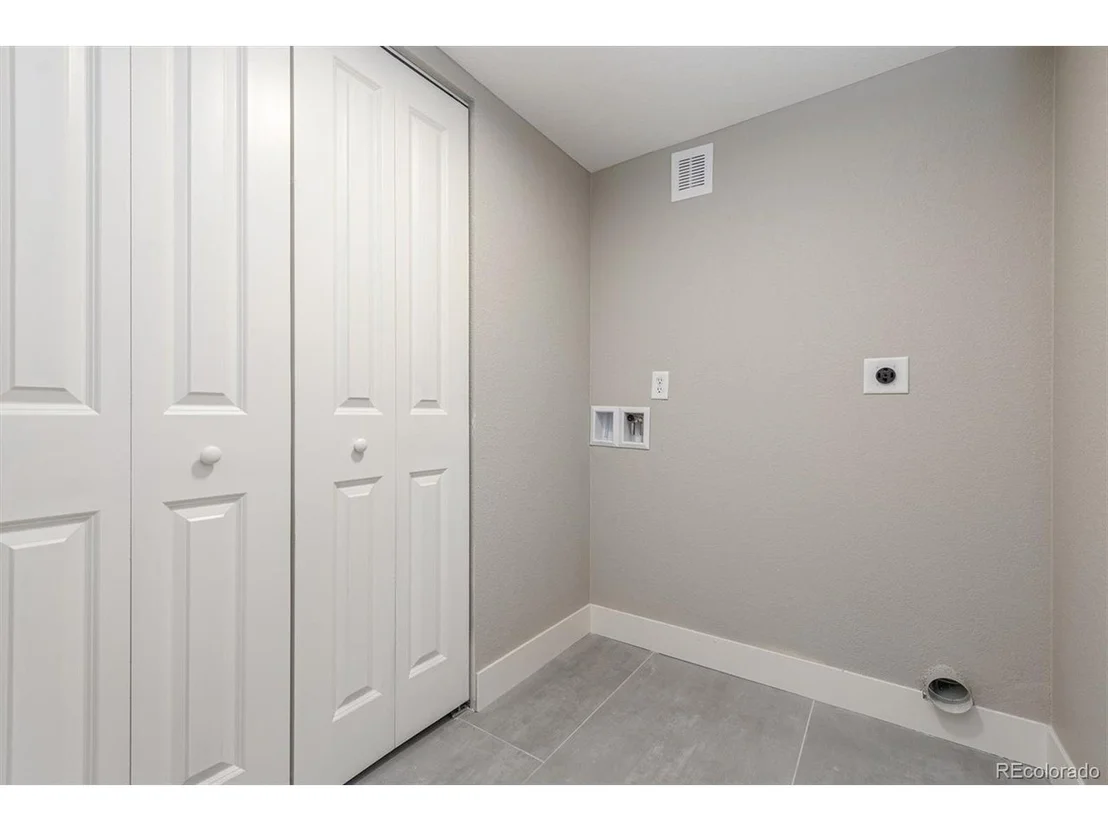 Photo of 3343 Lowell Blvd
