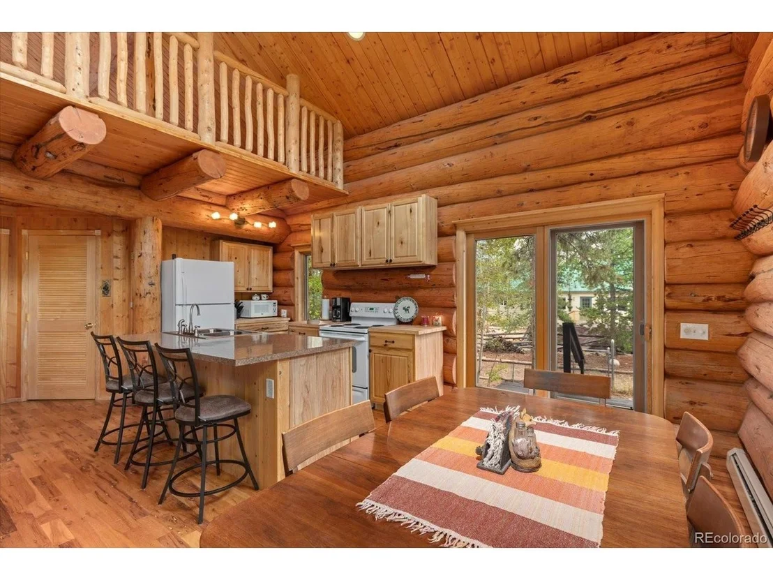 Photo of 682 Spruce Dr