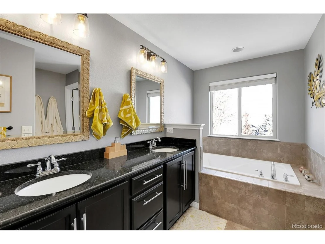 Photo of 111 10th St