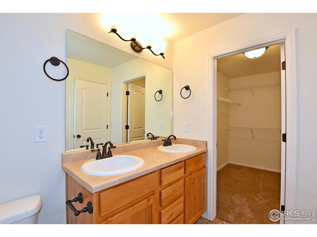Photo of 611 86th Ave