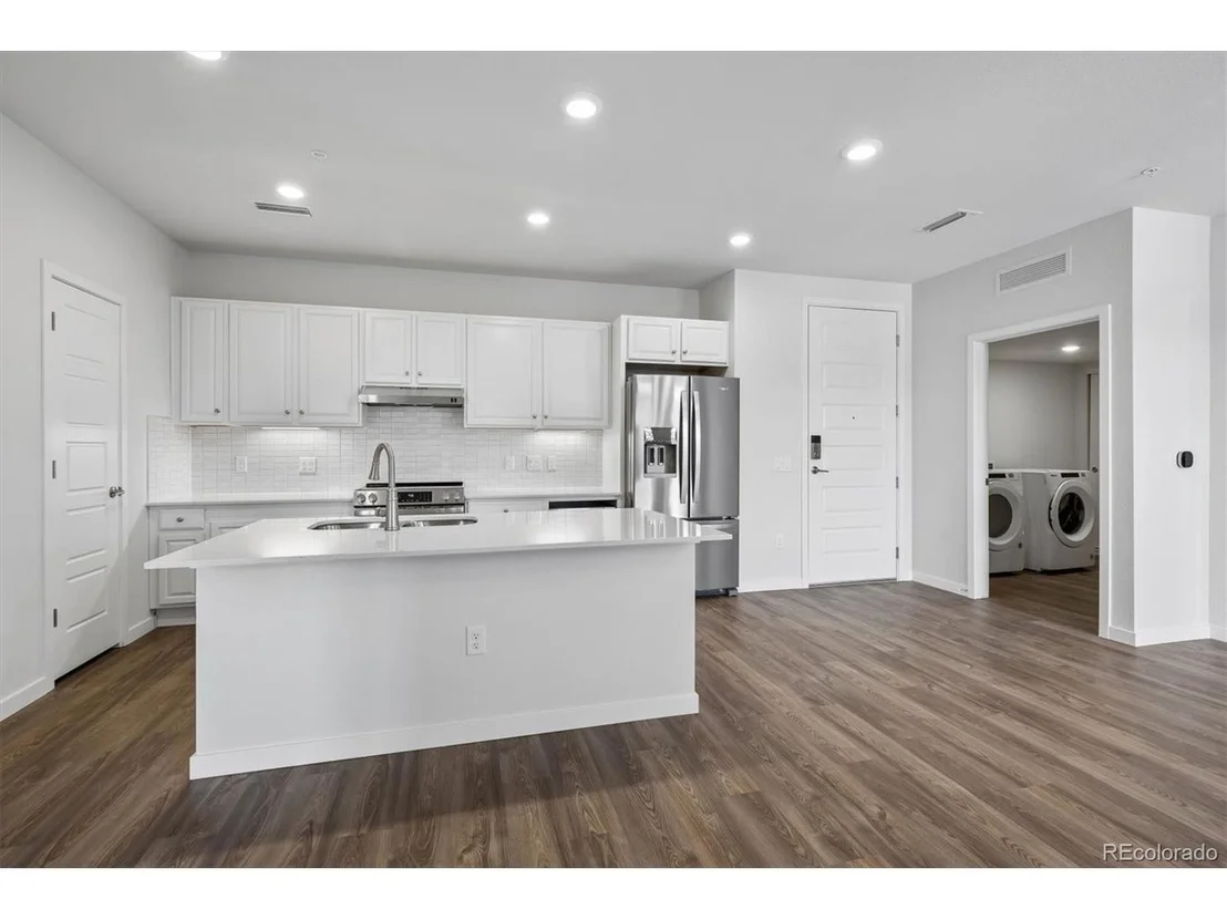 Photo of Unit 2210 at 485 Interlocken Blvd