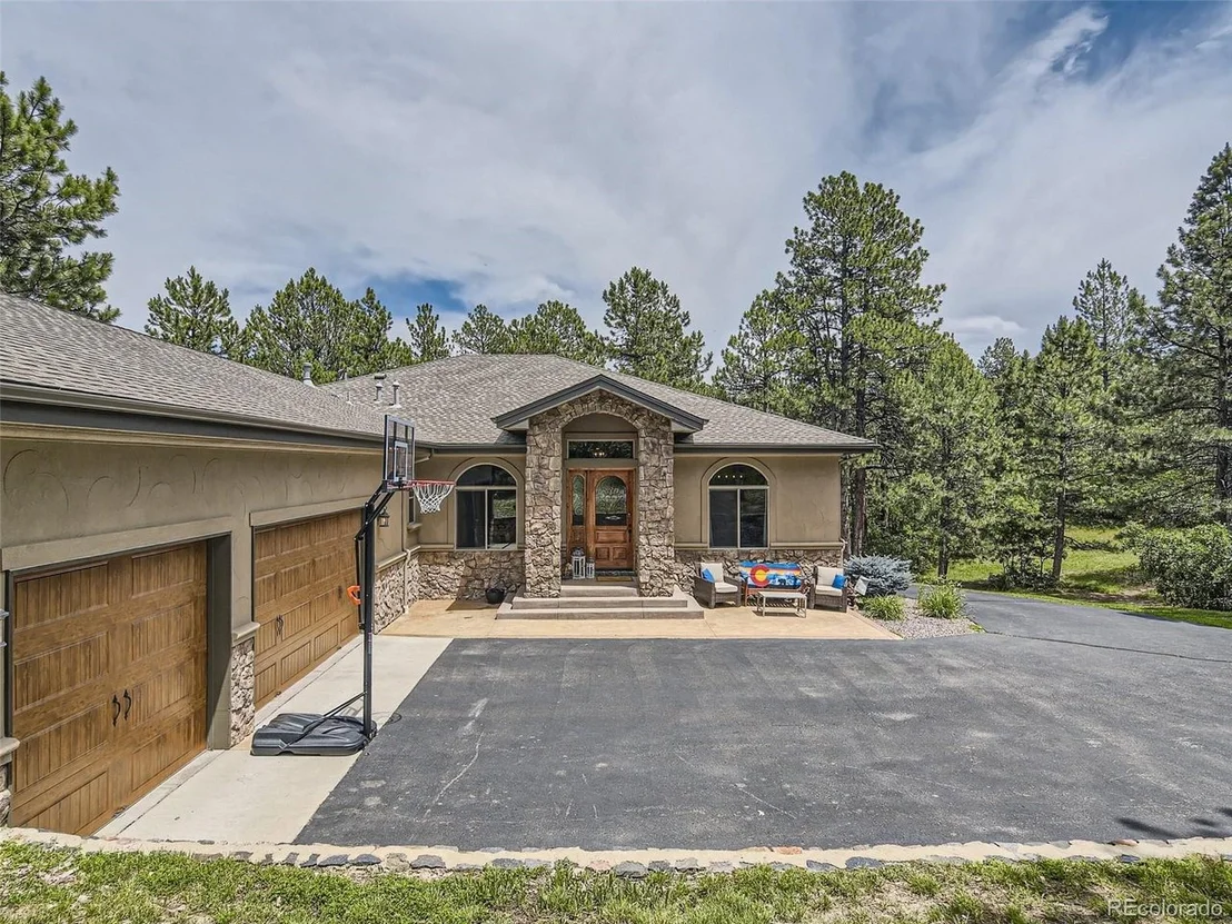Photo of 570 Independence Dr