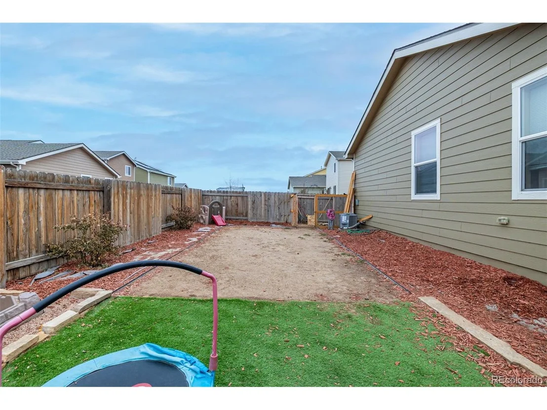 Photo of 47351 Iris Ave