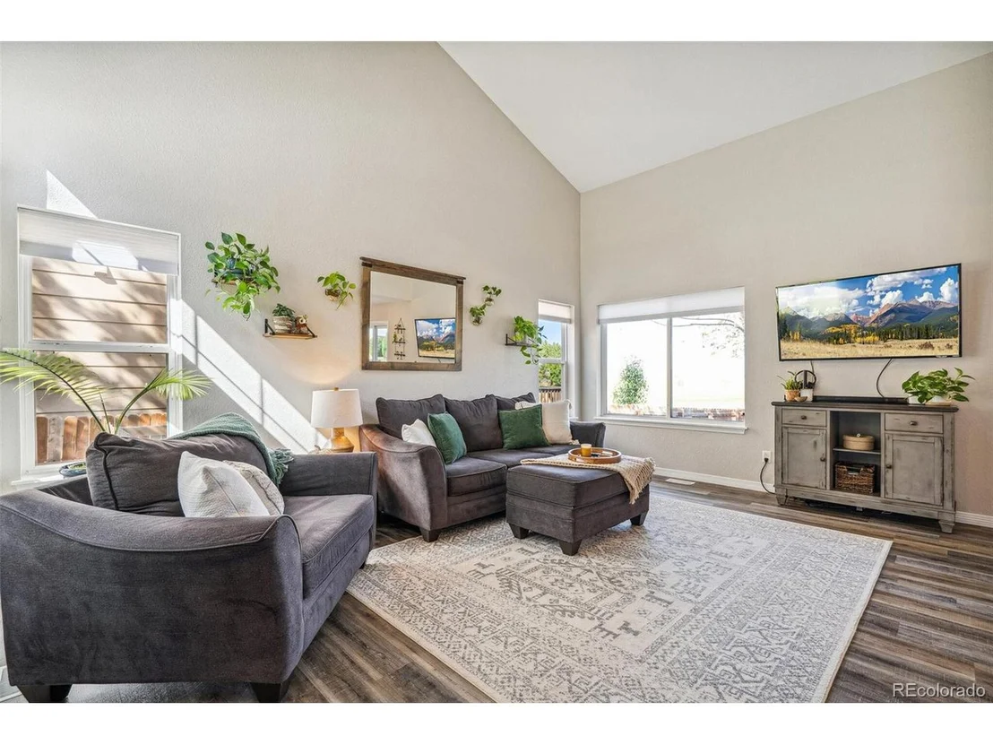 Photo of 10533 Taylor Ave
