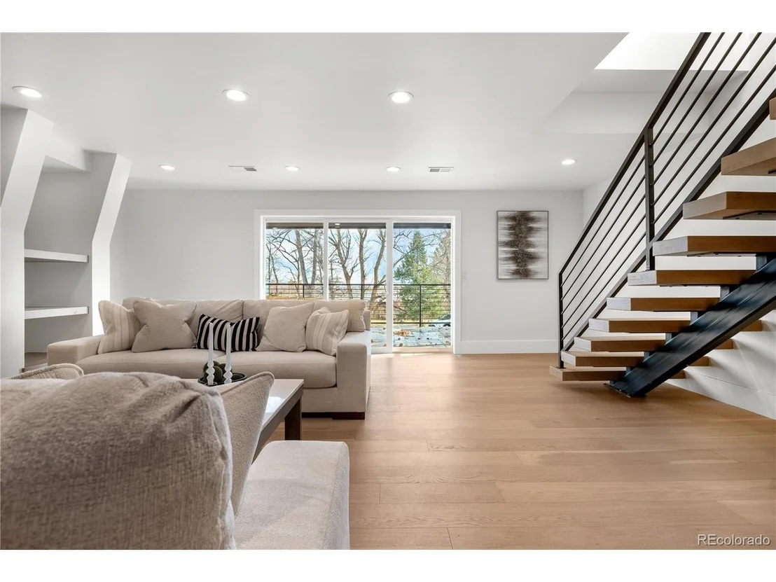 Photo of 245 Fair Pl