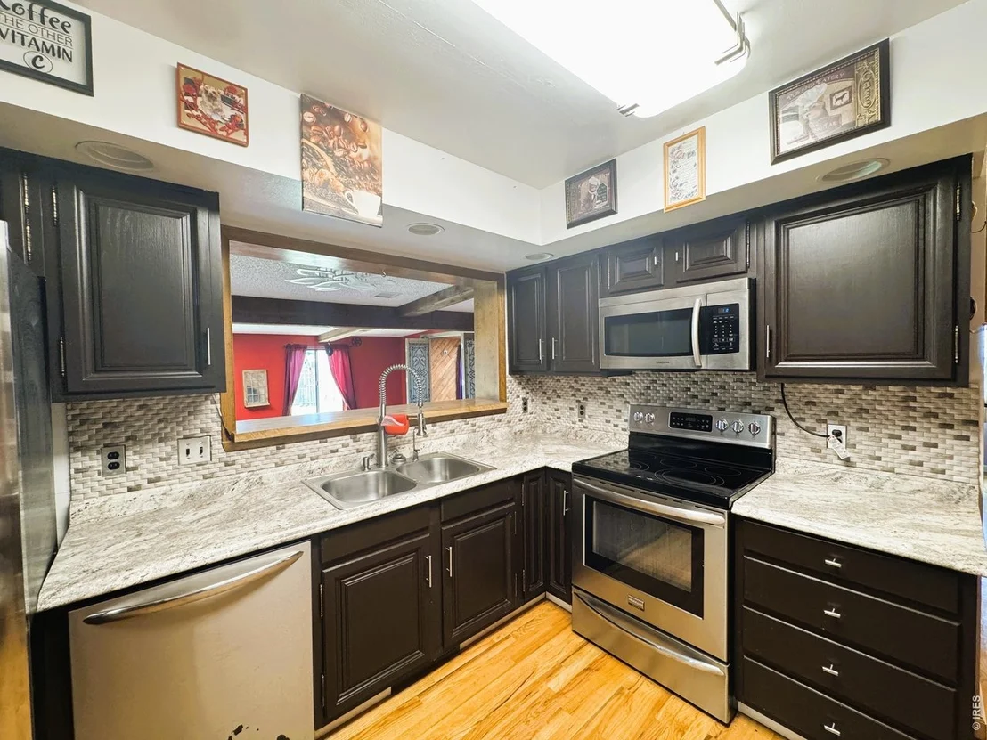 Photo of 1324 Buchanan St