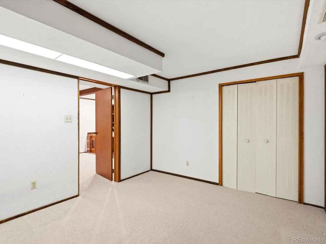 Photo of 6995 Queen Cir
