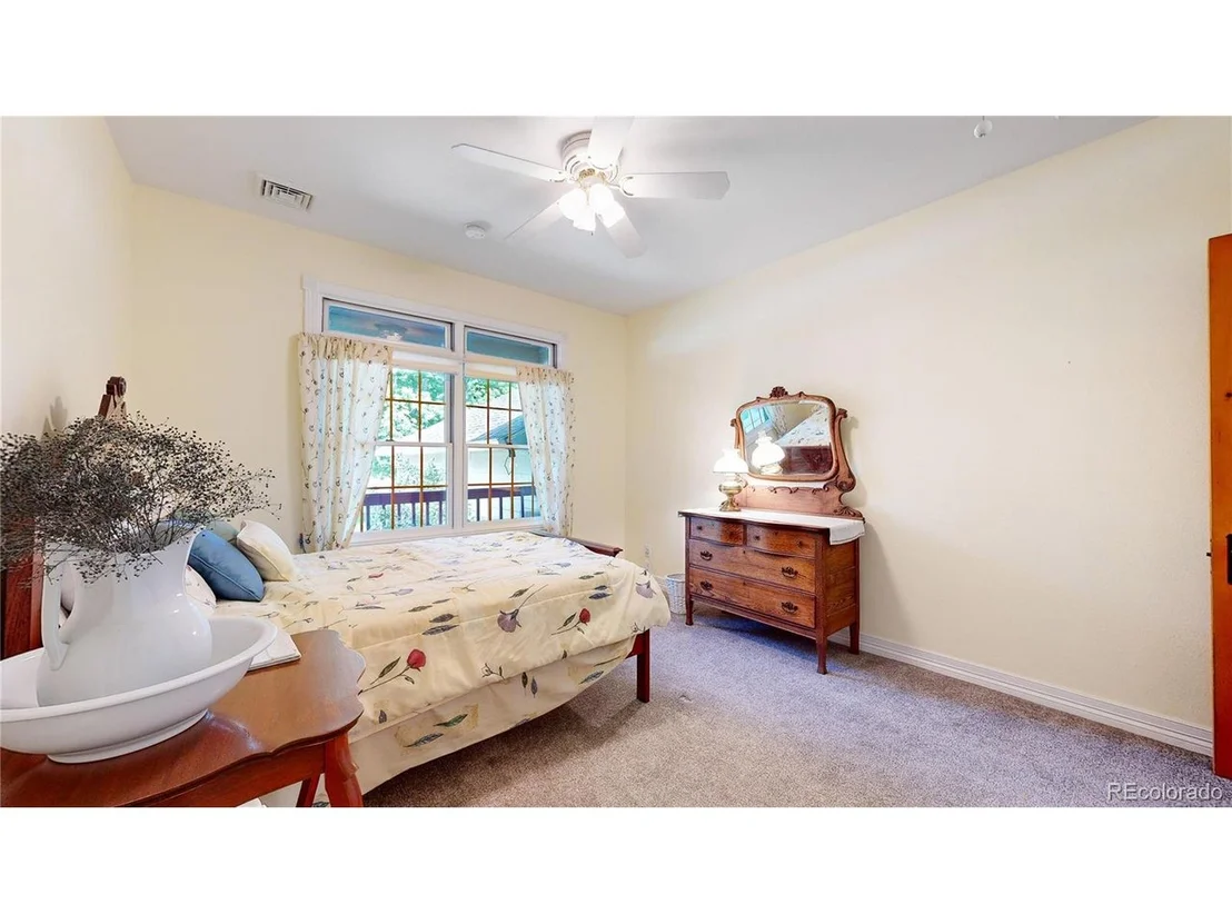 Photo of 7655 Crestview Dr