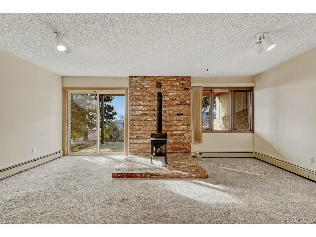 Photo of 345 Scrub Oak Way