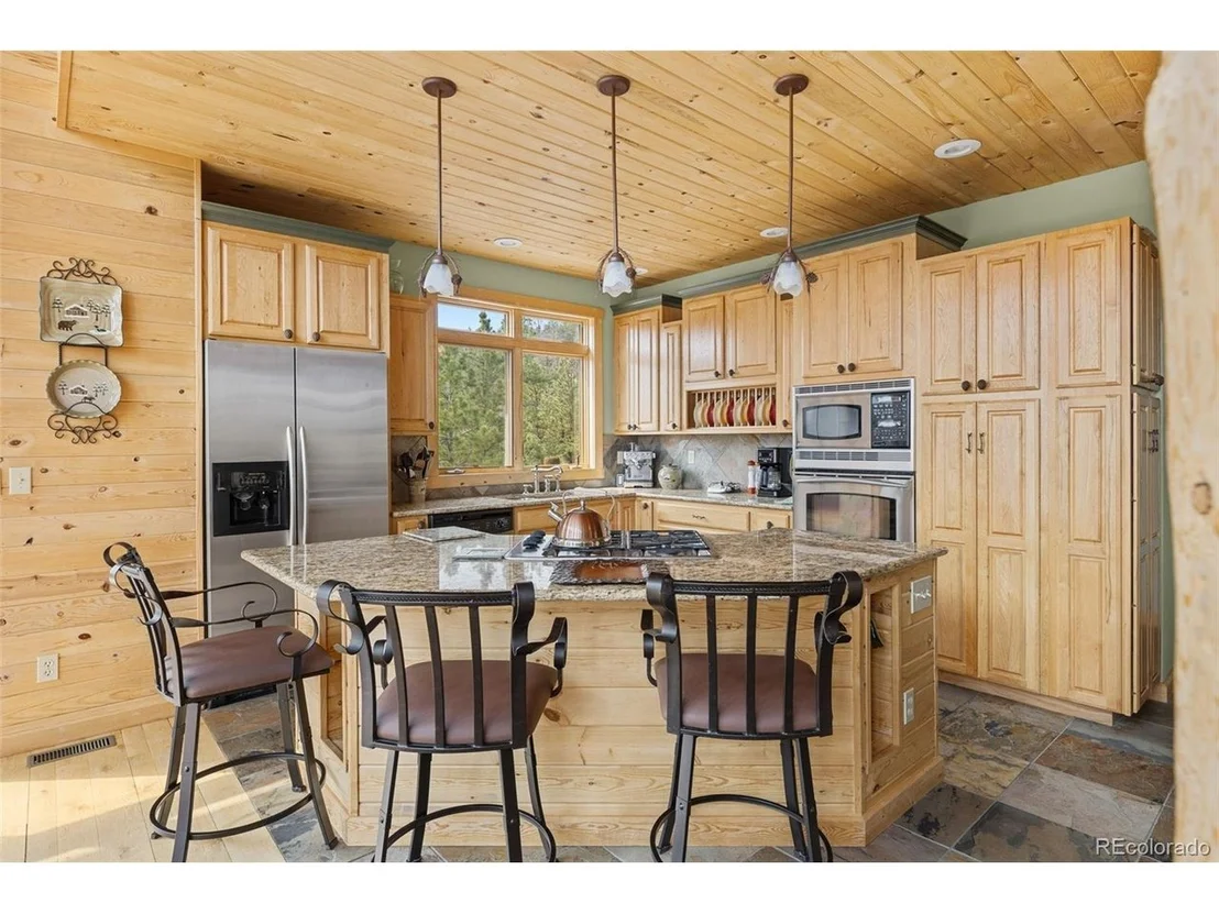 Photo of 559 Bellows Rd