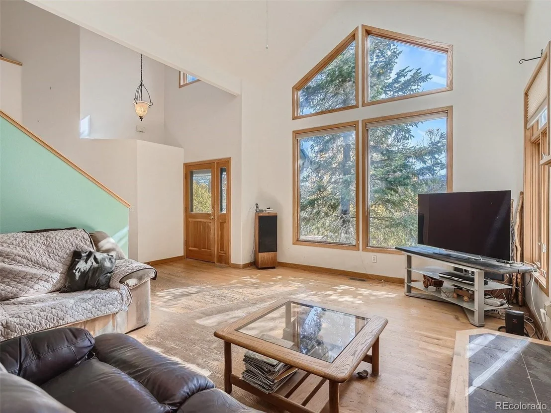 Photo of 597 Pine Glade Rd