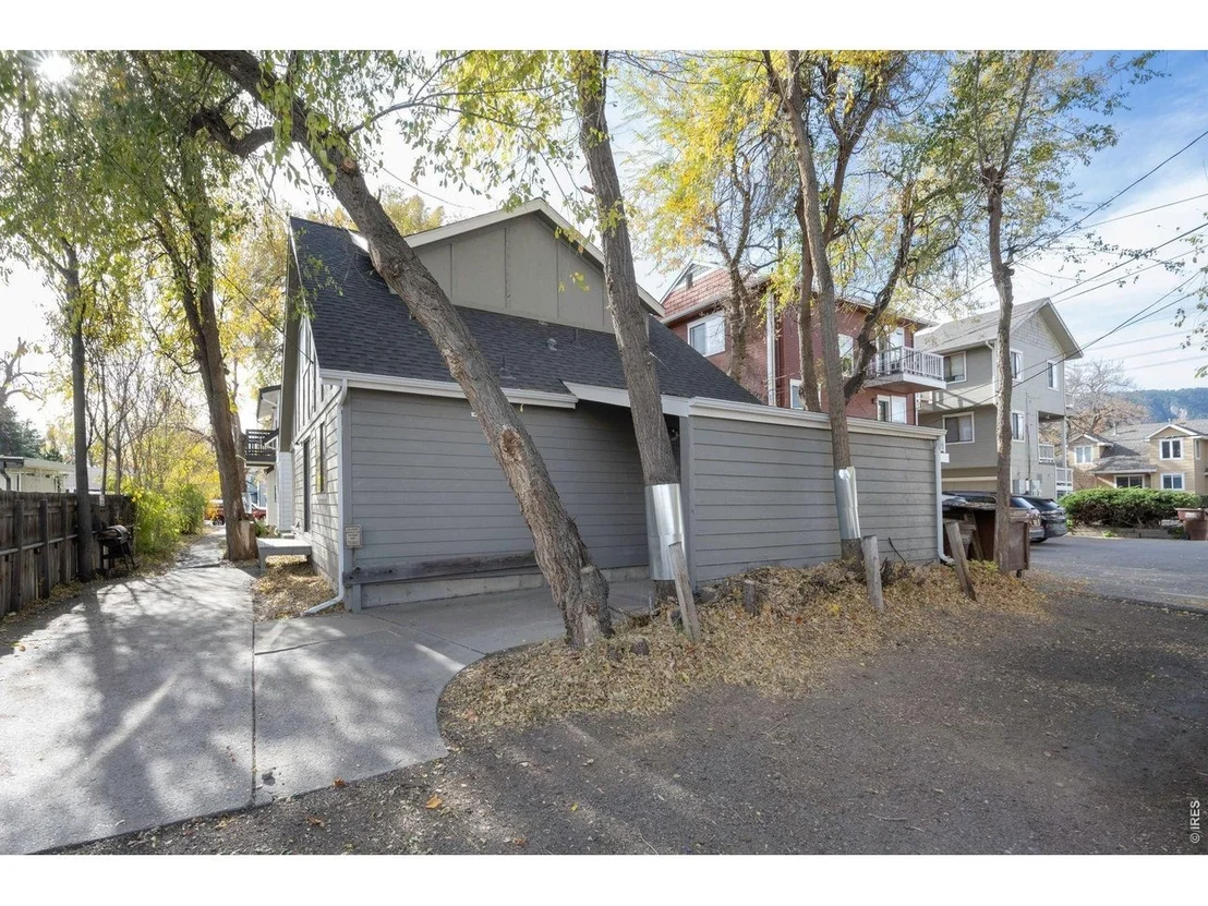 Photo of 2317 Walnut St