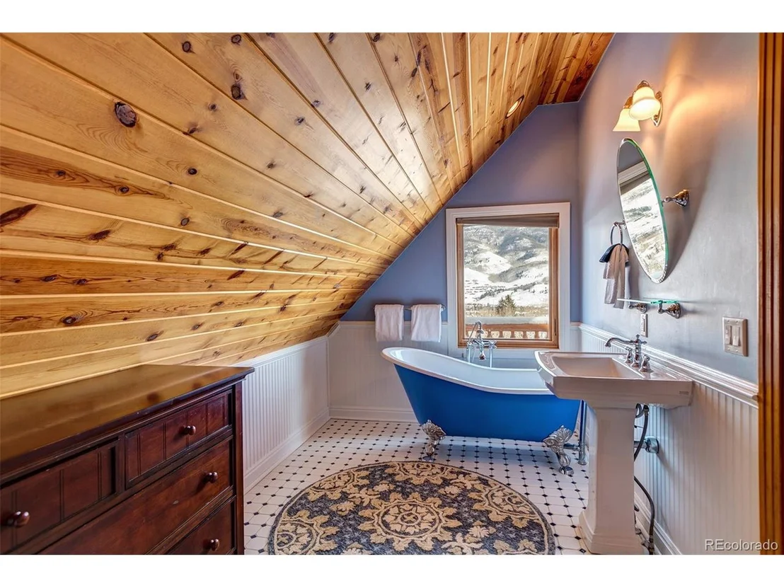 Photo of 101 Pearl Ln