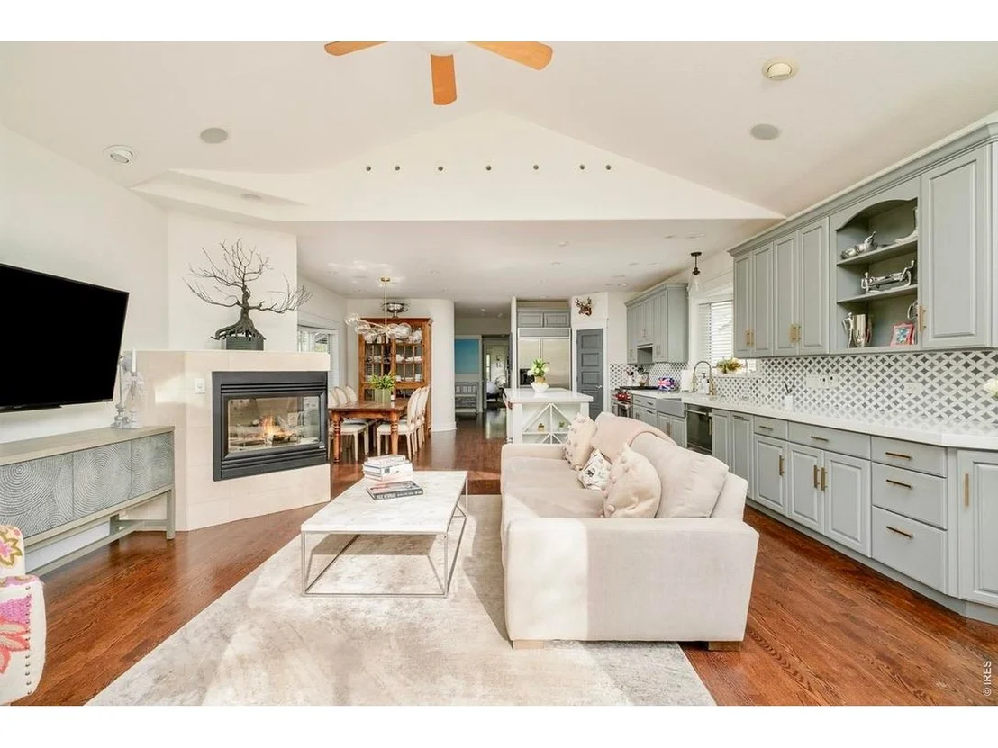 Photo of 780 College Ave
