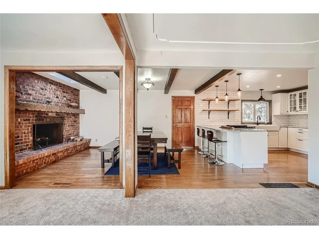 Photo of 6988 Carr Ct