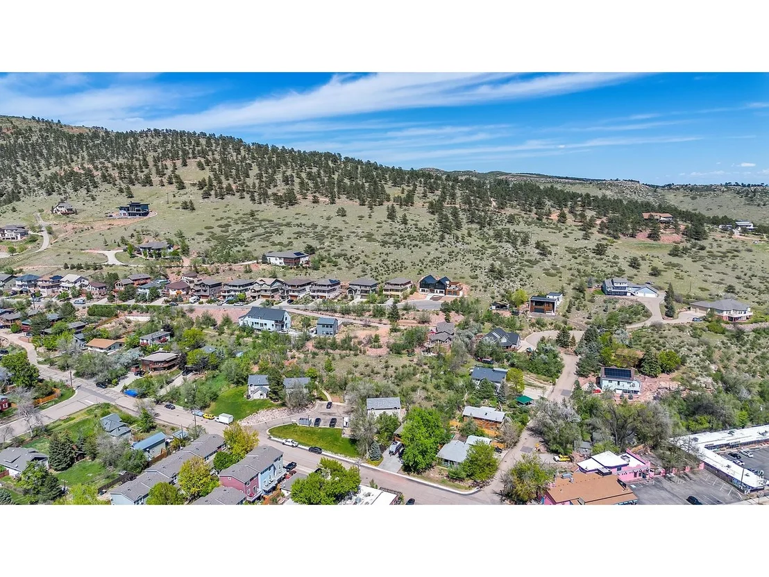 Photo of 618 Overlook Dr