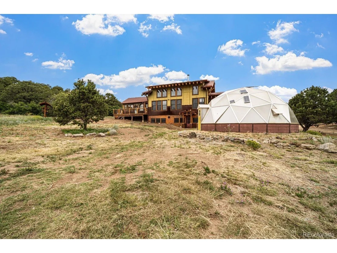Photo of 325 McMurtrie Rd