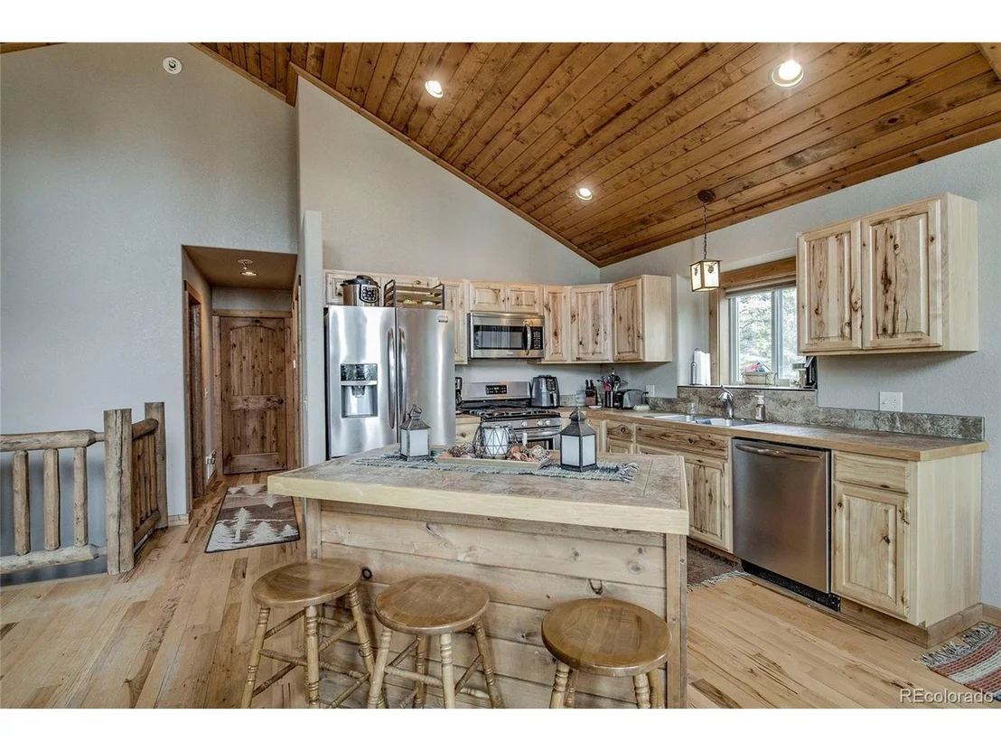 Photo of 566 Miners Way