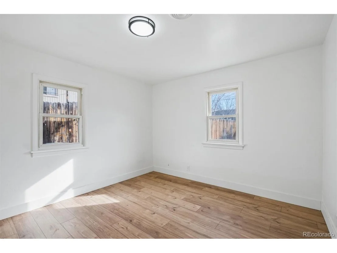 Photo of 936 Meade