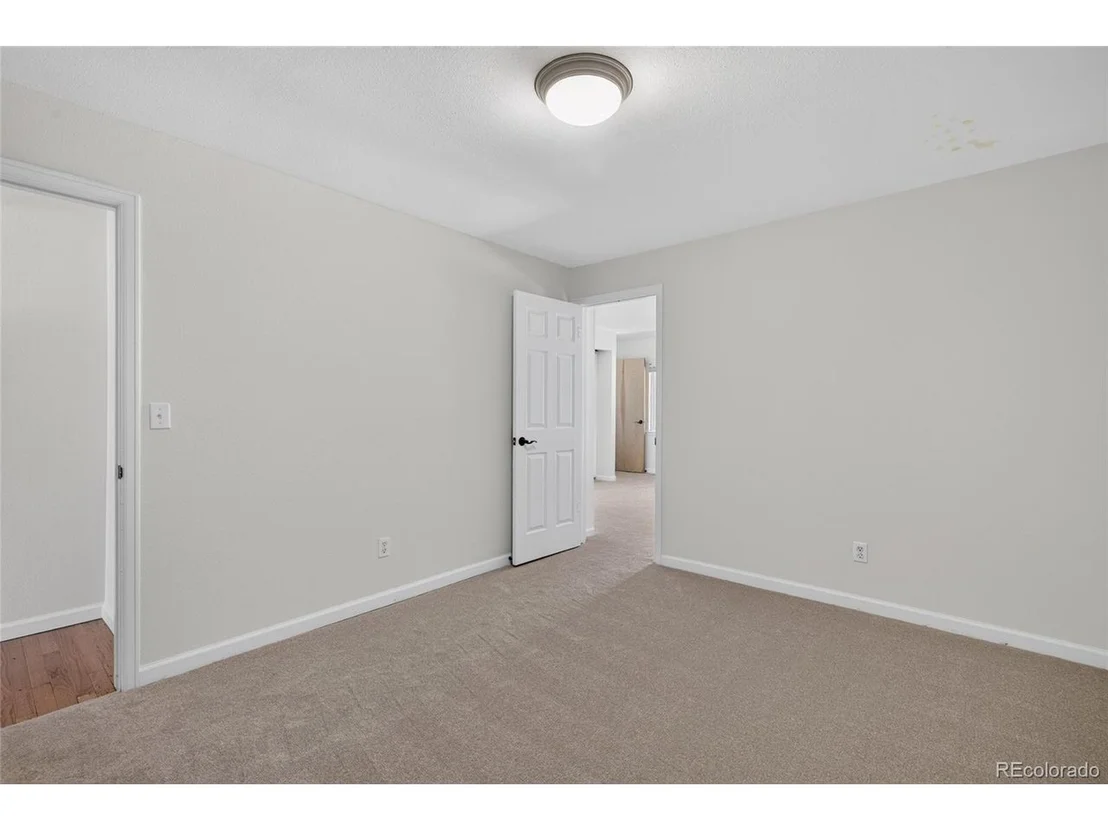 Photo of 7981 Robin Ln
