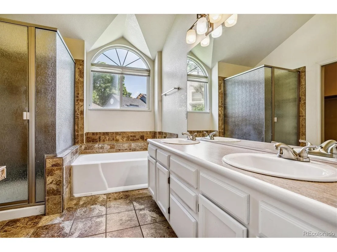 Photo of 308 Diamond Cir