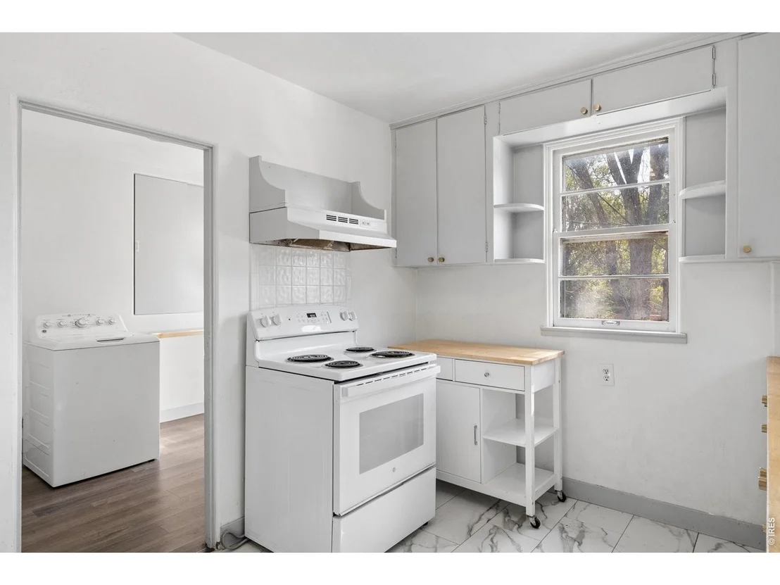 Photo of 2210 10th Ave