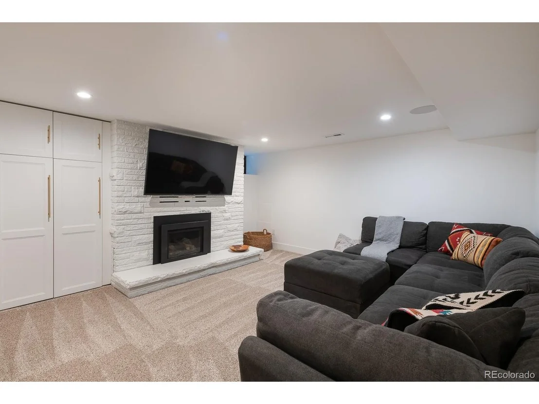Photo of 4150 N Hooker St